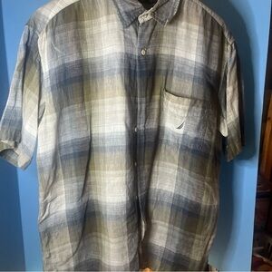 Nautica Dress Shirt Men's Large, Button Down Short Sleeve With Pocket Collard